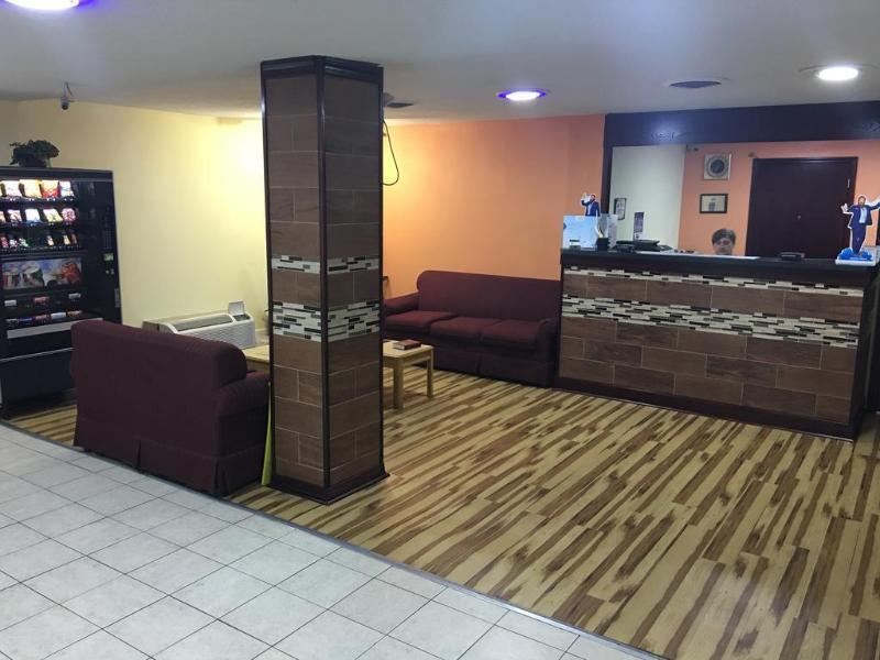 Days Inn By Wyndham Statesville Exterior photo